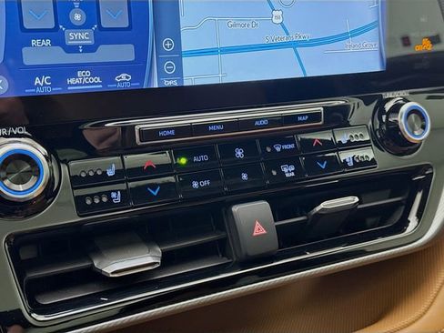 Used 2020 Toyota Highlander Platinum image 16