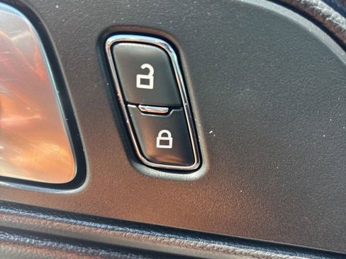 Used 2021 Ford Mustang GT Premium image 18