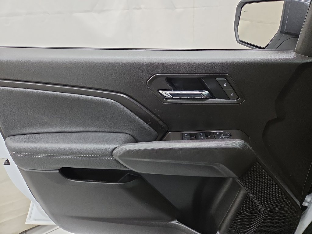 Used 2025 Chevrolet Colorado LT w/ Advanced Trailering Package AWD/4WD image 20
