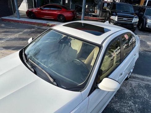Used 2011 BMW 328i Sedan RWD image 9