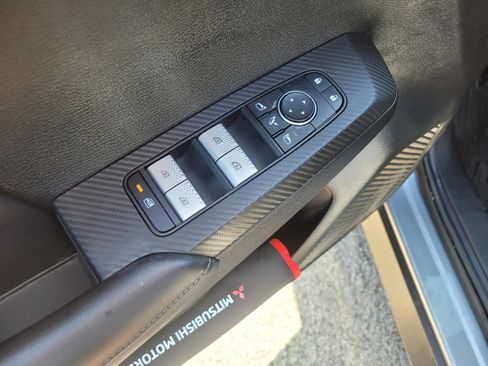 Used 2024 Mitsubishi Outlander SE FWD image 19