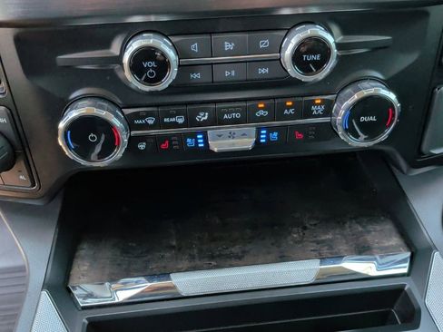 Used 2024 Ford F250 Lariat w/ Lariat Ultimate Package AWD/4WD image 31