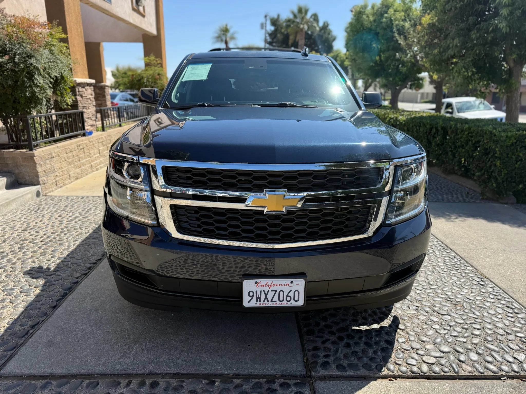 Used 2018 Chevrolet Tahoe LT RWD image 2