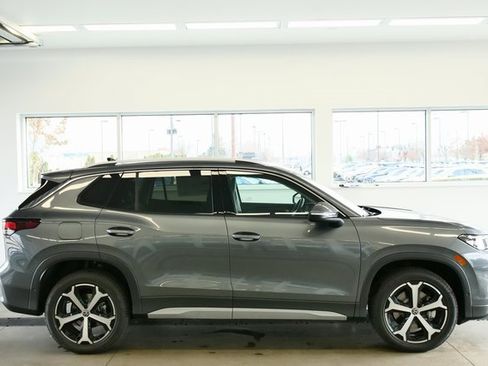 New 2026 Volkswagen Tiguan SE image 7