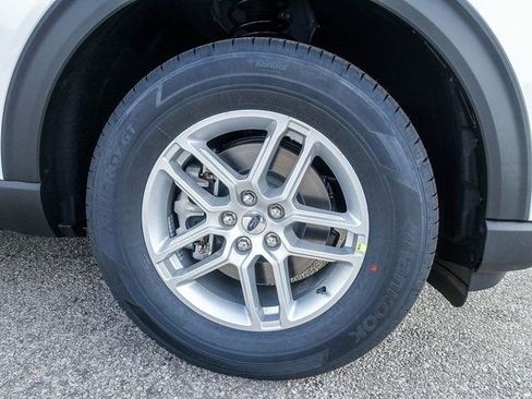 New 2026 Ford Explorer Active image 24