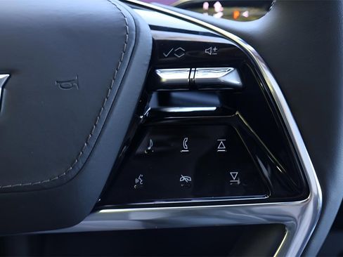 New 2025 Cadillac Escalade IQ Luxury 2 image 26