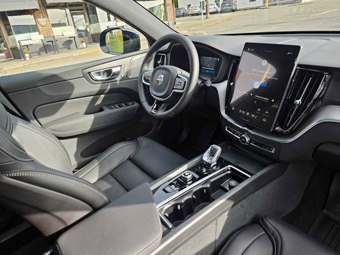 New 2026 Volvo XC60 B5 Ultra w/ Climate Package AWD/4WD image 11