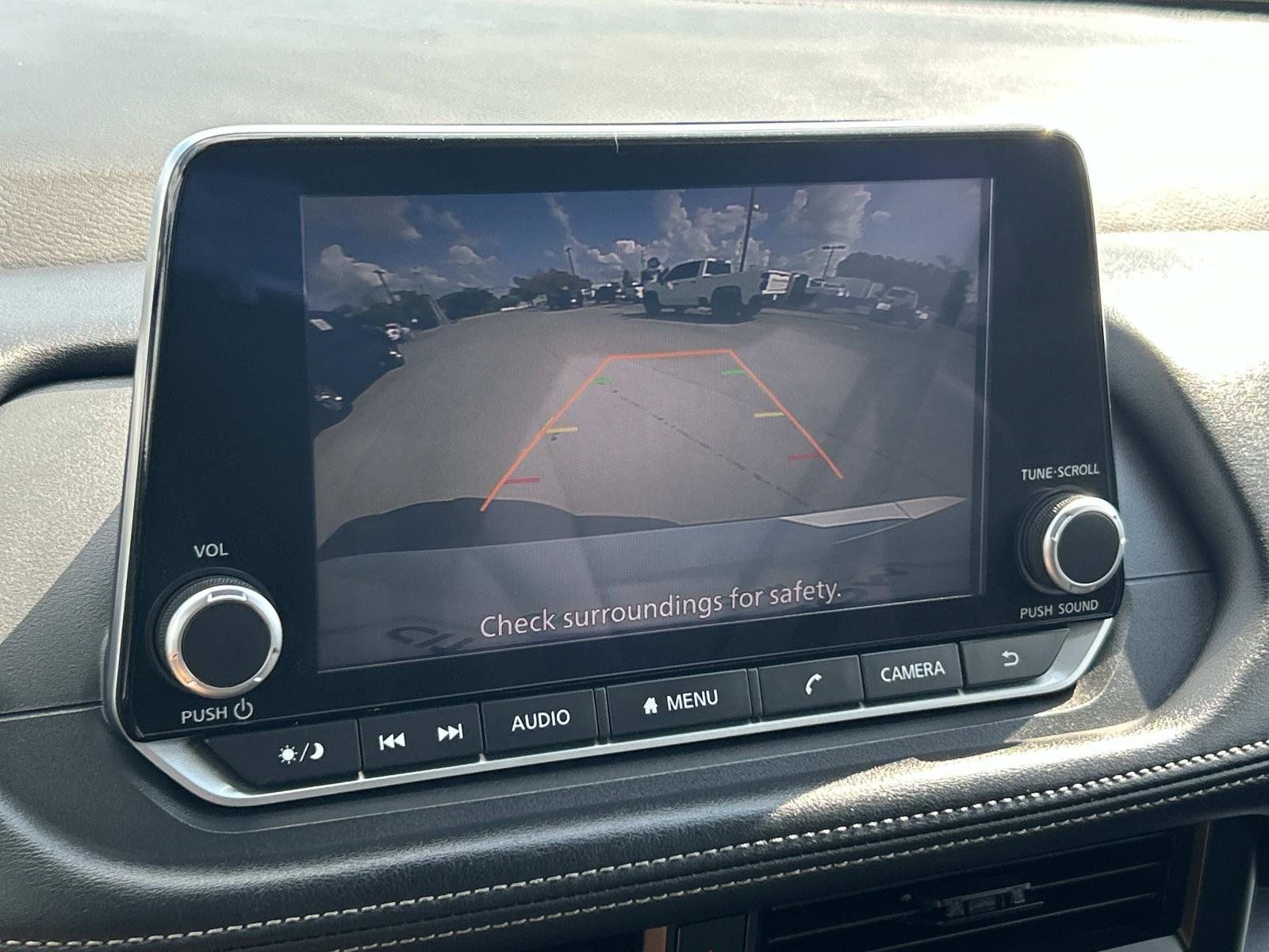 Used 2024 Nissan Rogue SV FWD image 30