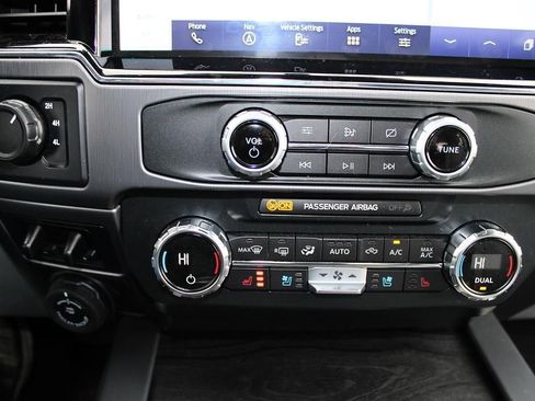 Used 2022 Ford F450 Limited w/ FX4 Off-Road Package image 15