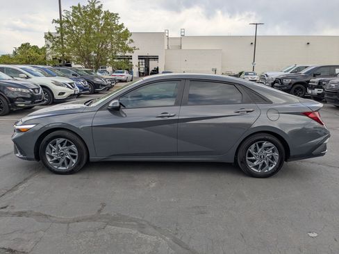 Certified 2024 Hyundai Elantra SEL FWD image 9