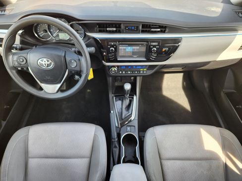 Used 2015 Toyota Corolla LE image 26