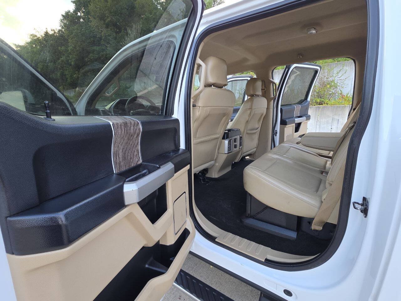 Used 2017 Ford F350 Lariat AWD/4WD image 46