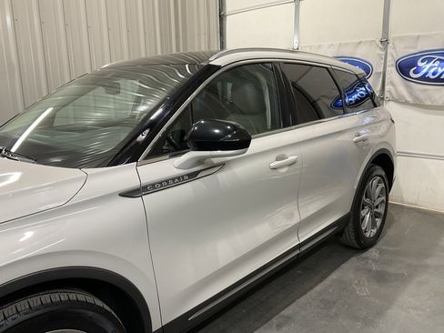 Used 2021 Lincoln Corsair Standard w/ Premium Package image 5