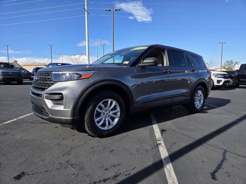 Certified 2021 Ford Explorer 2WD image 2
