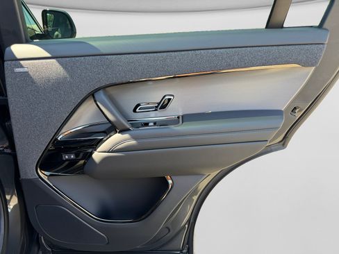 New 2026 Land Rover Range Rover Sport SE AWD/4WD image 21