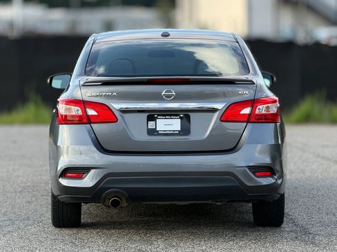 Used 2019 Nissan Sentra SR FWD image 4
