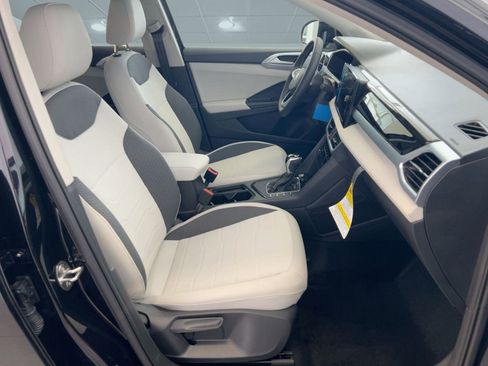 New 2026 Volkswagen Taos SE image 29