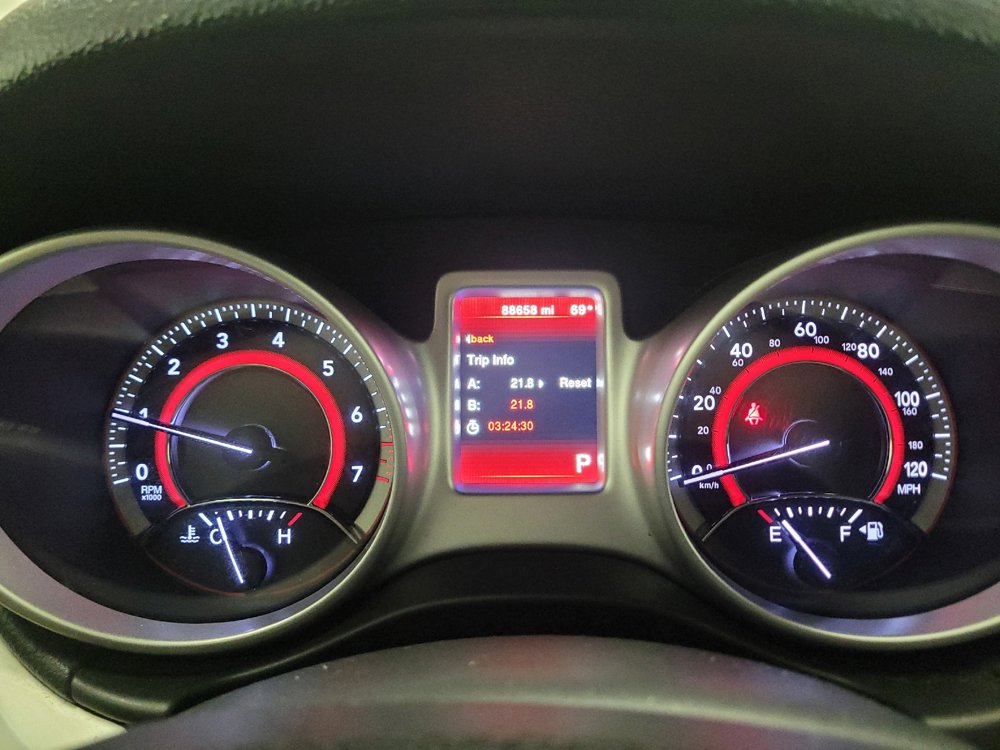 Used 2019 Dodge Journey SE w/ Connectivity Group FWD image 23