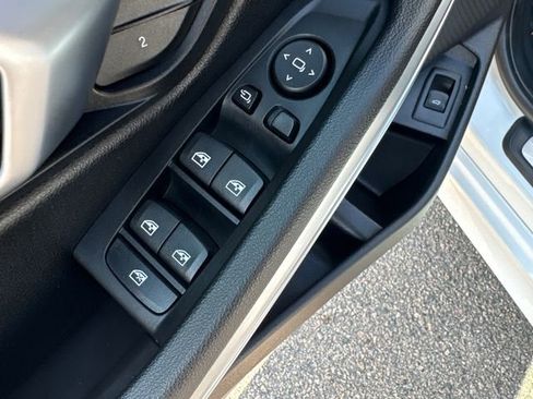 Used 2025 BMW 330i xDrive Sedan AWD/4WD image 25