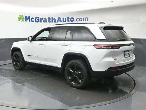 Used 2023 Jeep Grand Cherokee Altitude AWD/4WD image 24