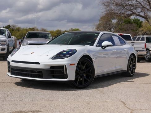 Used 2024 Porsche Panamera image 1