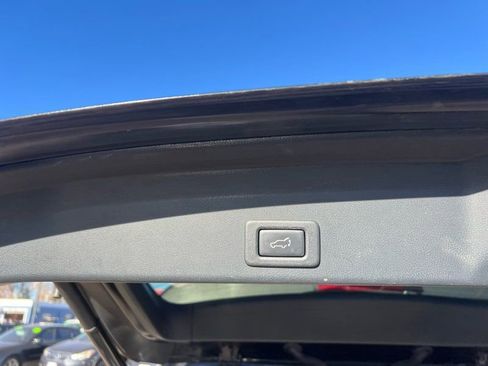 Used 2019 Subaru Ascent Limited image 10