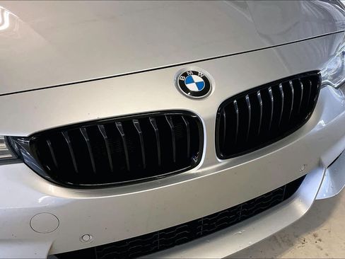 Used 2017 BMW 430i Convertible image 31