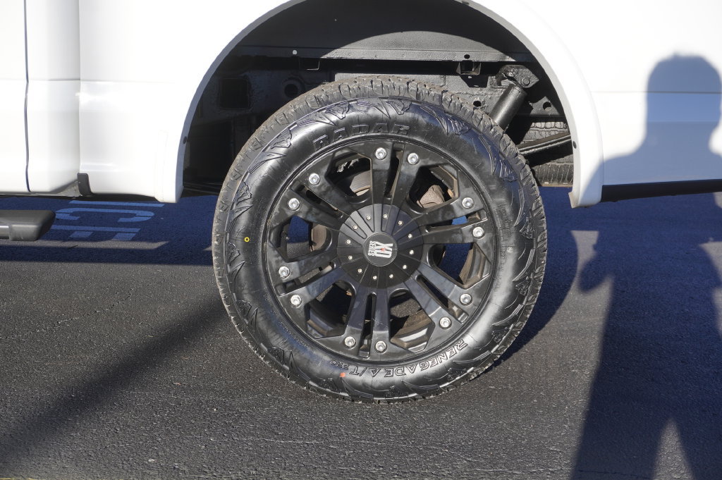 Used 2015 Ford F150 XLT w/ Equipment Group 302A Luxury AWD/4WD image 11