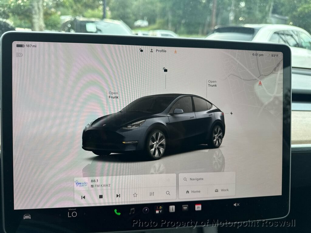 Used 2024 Tesla Model Y 2WD image 22