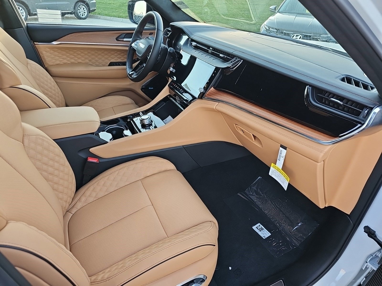 New 2027 Jeep Grand Cherokee Summit AWD/4WD image 10