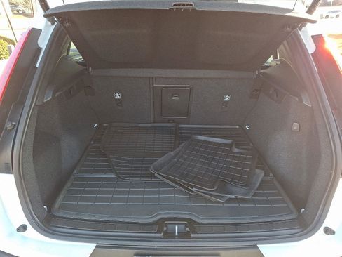 Certified 2023 Volvo XC40 B5 Plus w/ Protection Package Premier image 30