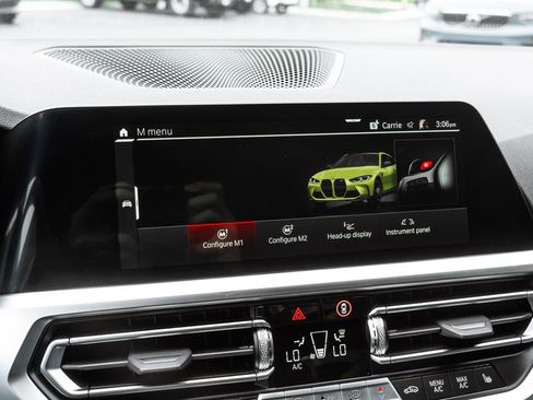 Used 2022 BMW M4 Competition w/ Executive Package RWD image 12