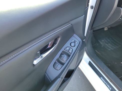 Used 2025 Nissan Sentra SV w/ All-Weather Package image 10