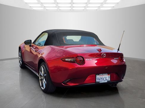 Used 2023 MAZDA MX-5 Miata Grand Touring RWD image 4