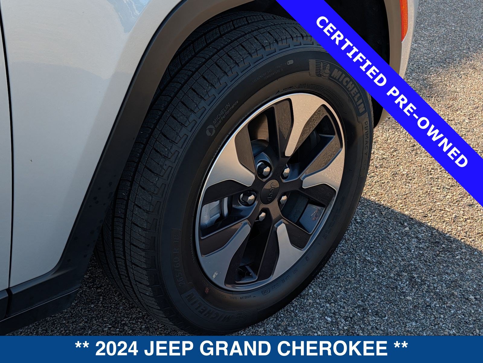 Used 2024 Jeep Grand Cherokee Limited 4xe AWD/4WD image 13