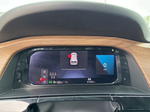 Used 2024 Volkswagen Atlas SE image 16