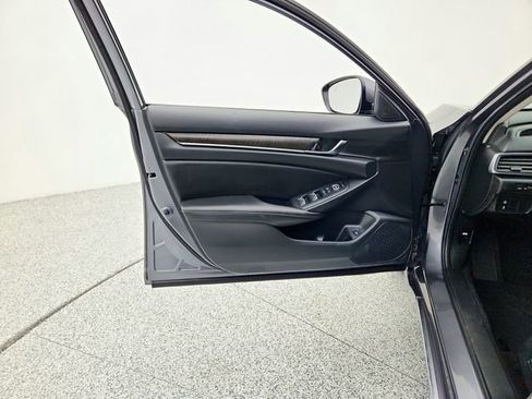 Used 2020 Honda Accord EX image 23