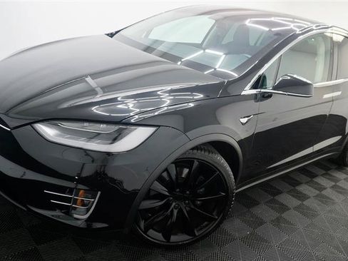 Used 2018 Tesla Model X 75D AWD/4WD image 2