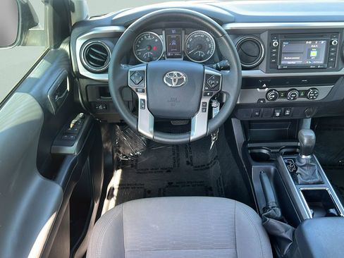 Used 2019 Toyota Tacoma SR5 RWD image 12