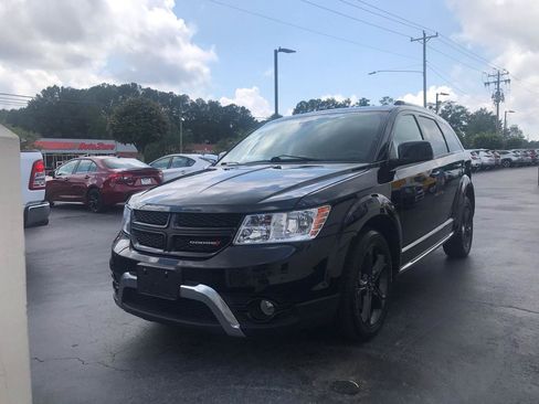 Used 2020 Dodge Journey Crossroad FWD image 4