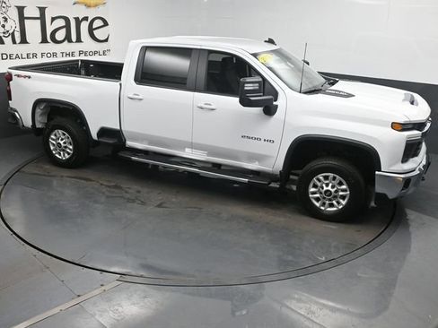 Used 2025 Chevrolet Silverado 2500 LT w/ Convenience Package AWD/4WD image 46