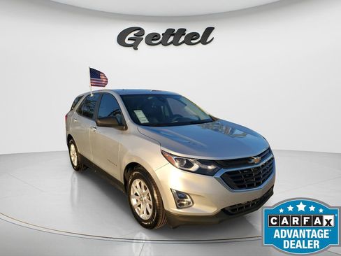 Used 2021 Chevrolet Equinox LS image 2