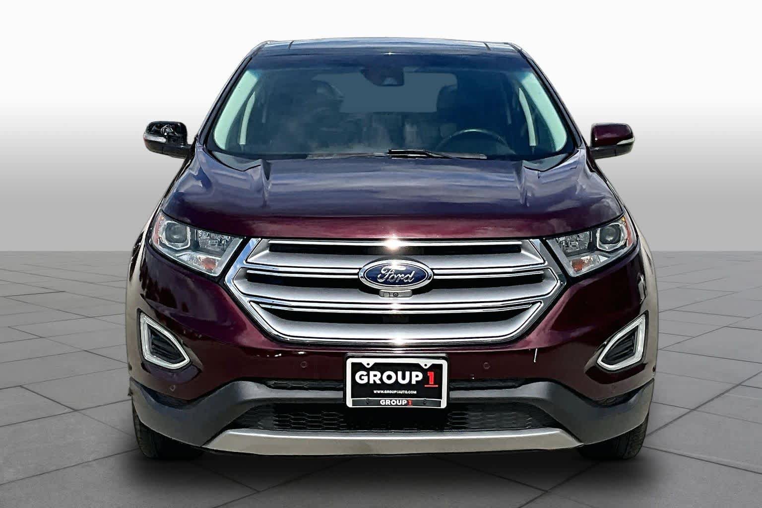 Used 2018 Ford Edge Titanium w/ Equipment Group 302A FWD image 4