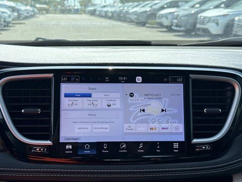 Used 2023 Chrysler Pacifica Limited w/ Uconnect Theater Family Group AWD/4WD image 24