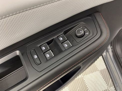 Used 2024 Volkswagen Atlas Peak Edition SEL image 32