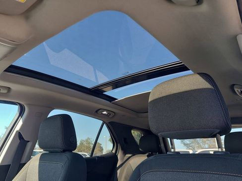 Used 2020 Chevrolet Equinox LT image 27