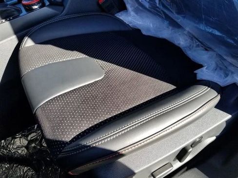 New 2025 Ford Bronco Raptor w/ Interior Carbon Fiber Pack image 17