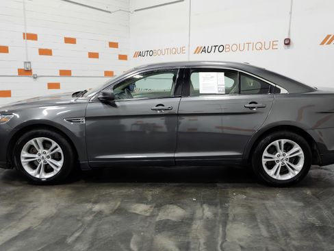 Used 2016 Ford Taurus SE image 12