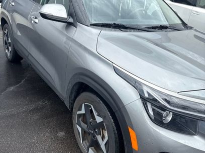 Used 2024 Kia Seltos EX