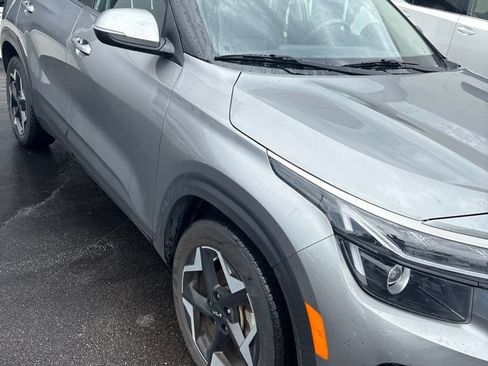 Used 2024 Kia Seltos EX FWD image 1